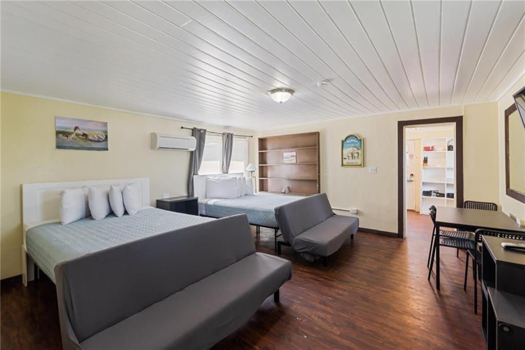 Belles Sea Inn Port Aransas Exterior photo